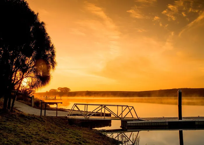 Hotels with tennis Nrma Warrnambool Riverside Holiday Park